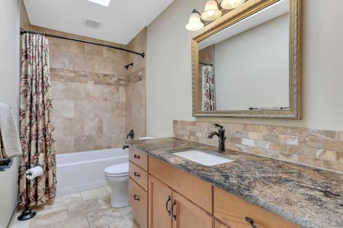 6406 55 Avenue, Ponoka, AB - Indoor Photo Showing Bathroom