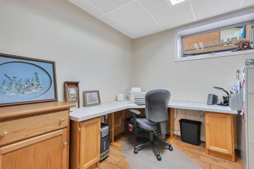 6406 55 Avenue, Ponoka, AB - Indoor Photo Showing Office