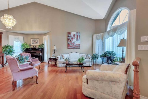 6406 55 Avenue, Ponoka, AB - Indoor Photo Showing Living Room
