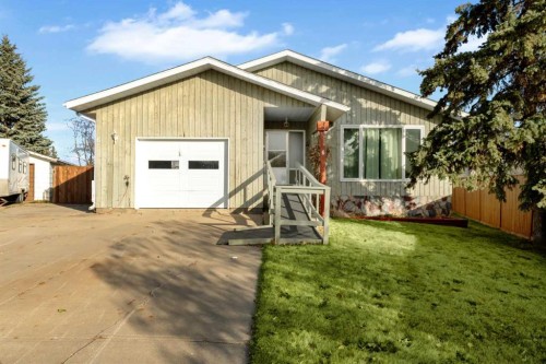 6 Woodland Close  Sylvan Lake, AB T4S 1L9