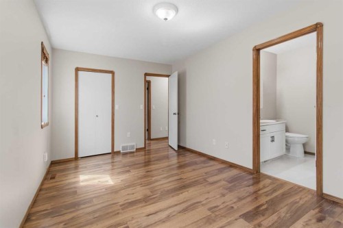 3 Pickering Close, Sylvan Lake, AB 