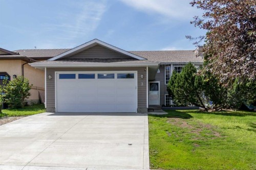 3 Pickering Close  Sylvan Lake, AB T4S 1K2