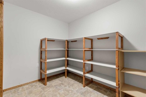 3 Pickering Close, Sylvan Lake, AB 