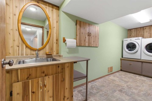 3 Pickering Close, Sylvan Lake, AB 