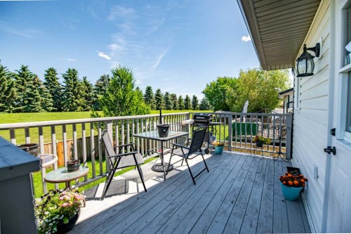 8 Iron Wolf Ridge, Lacombe, AB 