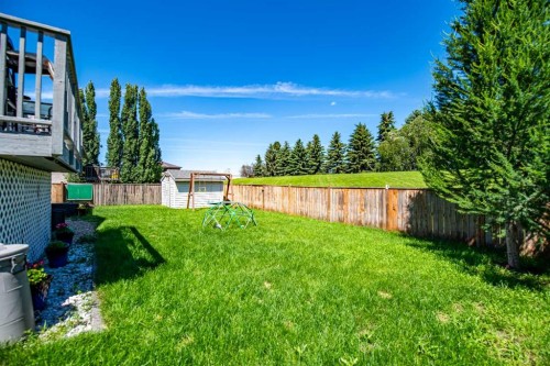 8 Iron Wolf Ridge, Lacombe, AB 