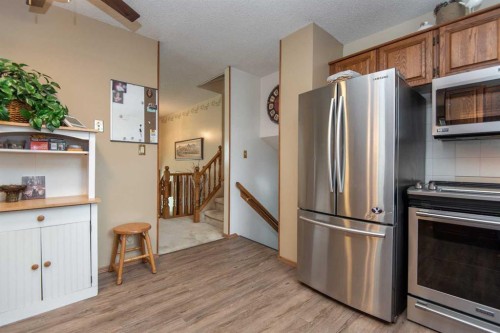 44 Huget Crescent, Red Deer, AB 