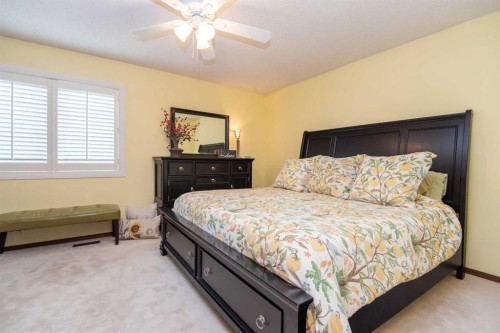 44 Huget Crescent, Red Deer, AB 