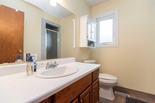 44 Huget Crescent, Red Deer, AB 