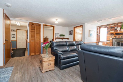 44 Huget Crescent, Red Deer, AB 