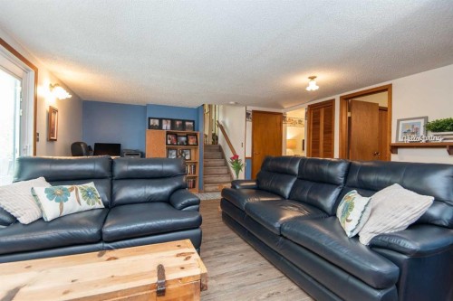 44 Huget Crescent, Red Deer, AB 
