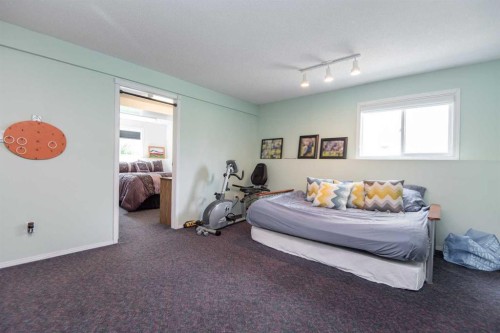 44 Huget Crescent, Red Deer, AB 