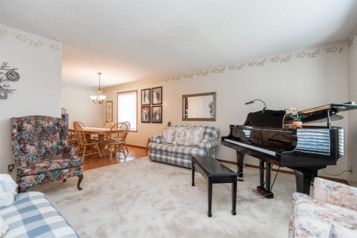 44 Huget Crescent, Red Deer, AB 