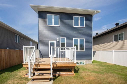 113 Aztec Crescent, Blackfalds, AB - Outdoor With Exterior