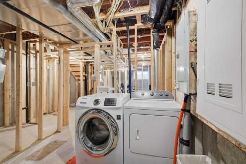 303-30 Carleton Avenue, Red Deer, AB - Indoor Photo Showing Laundry Room
