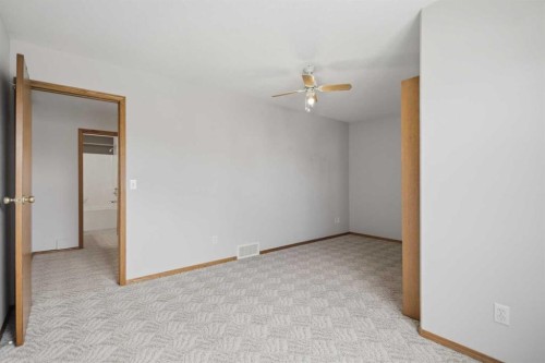 18 Terrace Heights Drive, Lacombe, AB - Indoor Photo Showing Other Room