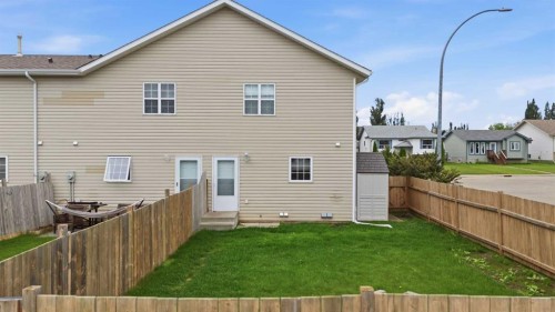 18 Terrace Heights Drive, Lacombe, AB - Outdoor With Exterior