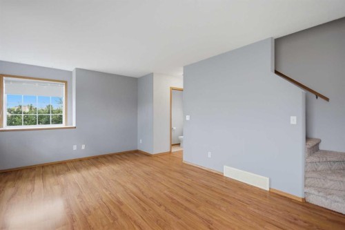 18 Terrace Heights Drive, Lacombe, AB - Indoor Photo Showing Other Room