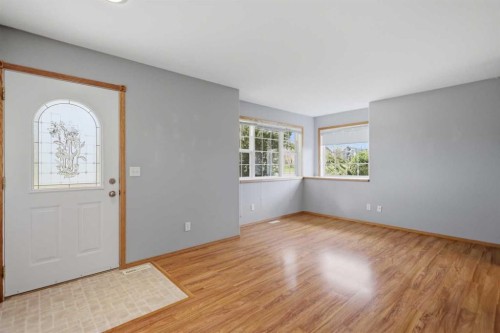 18 Terrace Heights Drive, Lacombe, AB - Indoor Photo Showing Other Room