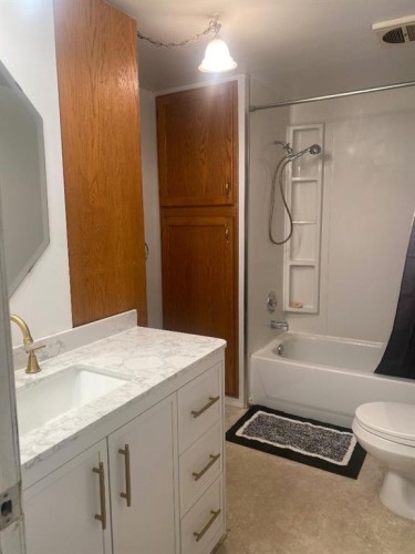818-6834 59 Avenue, Red Deer, AB 