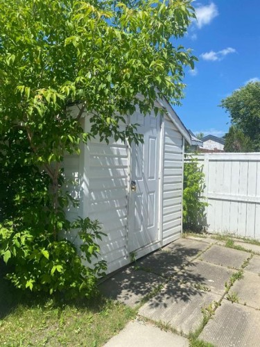 818-6834 59 Avenue, Red Deer, AB 