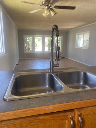 818-6834 59 Avenue, Red Deer, AB 
