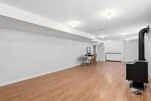 4132 50 Avenue, Innisfail, AB - Indoor Photo Showing Other Room