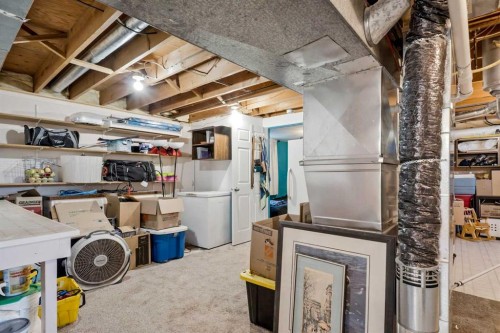 4132 50 Avenue, Innisfail, AB - Indoor