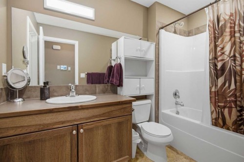 56 Heron Court, Penhold, AB - Indoor Photo Showing Bathroom