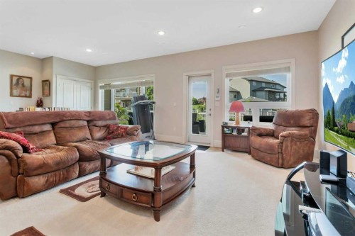 15 Liberty Place, Sylvan Lake, AB - Indoor Photo Showing Living Room