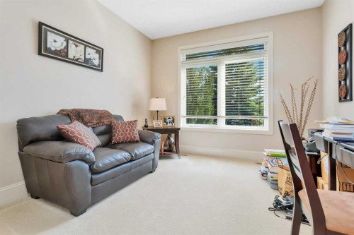 15 Liberty Place, Sylvan Lake, AB - Indoor Photo Showing Living Room