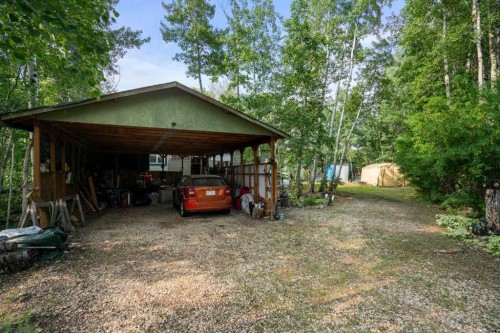 310 Beaver Street, Ferintosh, AB - Outdoor