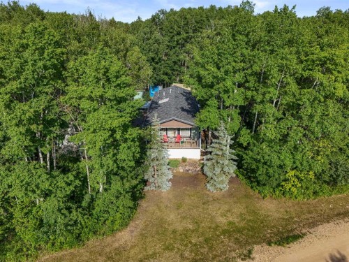310 Beaver Street, Ferintosh, AB - Outdoor