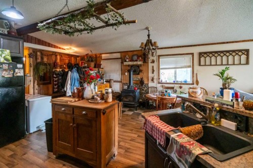 310 Beaver Street, Ferintosh, AB - Indoor Photo Showing Other Room
