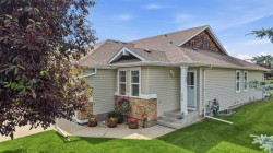 459 Jenkins Drive Red Deer, AB T4P 3X1