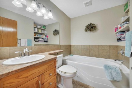 47 Victor Close, Red Deer, AB 