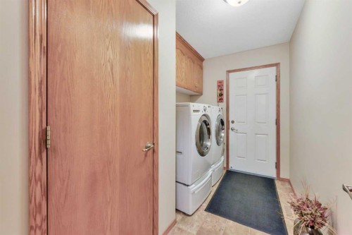 47 Victor Close, Red Deer, AB 