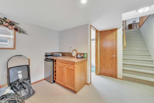 47 Victor Close, Red Deer, AB 