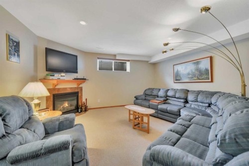 47 Victor Close, Red Deer, AB 