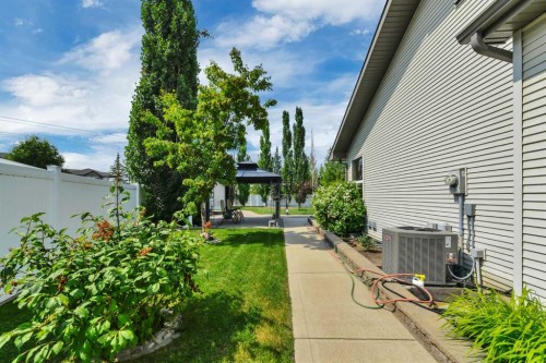 47 Victor Close, Red Deer, AB 