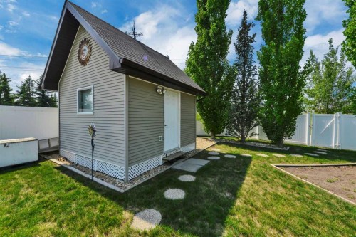 47 Victor Close, Red Deer, AB 