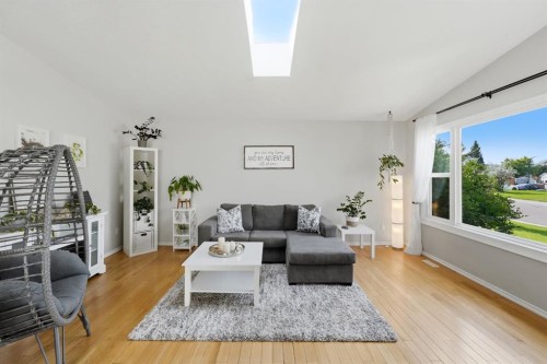 5 Everitt Crescent, Red Deer, AB 