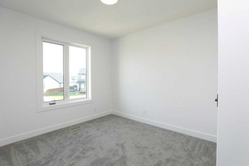 411 Caledonia Boulevard West, Lethbridge, AB - Indoor Photo Showing Other Room