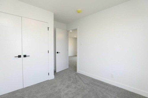 411 Caledonia Boulevard West, Lethbridge, AB - Indoor Photo Showing Other Room