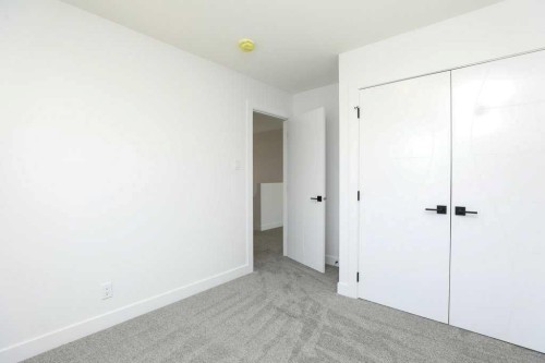 411 Caledonia Boulevard West, Lethbridge, AB - Indoor Photo Showing Other Room