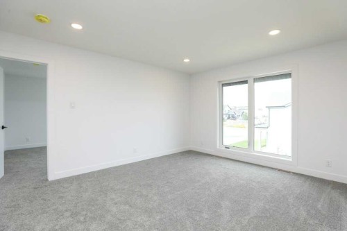 411 Caledonia Boulevard West, Lethbridge, AB - Indoor Photo Showing Other Room