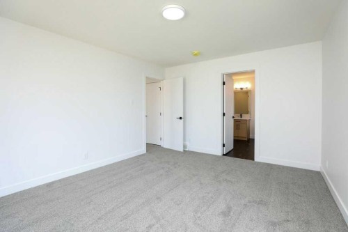 411 Caledonia Boulevard West, Lethbridge, AB - Indoor Photo Showing Other Room
