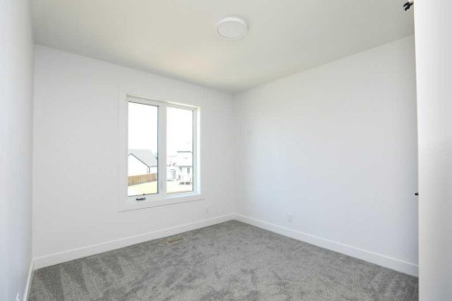 411 Caledonia Boulevard West, Lethbridge, AB - Indoor Photo Showing Other Room