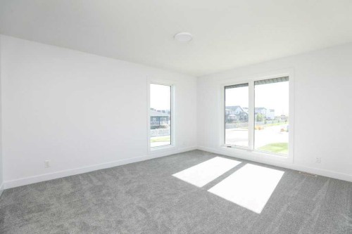 411 Caledonia Boulevard West, Lethbridge, AB - Indoor Photo Showing Other Room