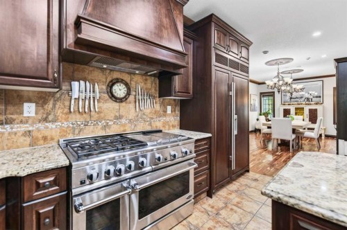 4552 Waskasoo Crescent, Red Deer, AB - Indoor Photo Showing Kitchen With Upgraded Kitchen